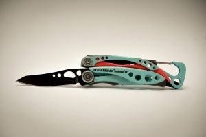 leatherman teal multi tool